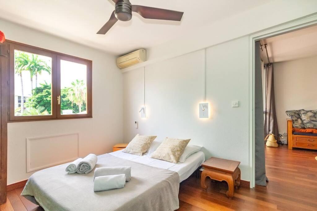 Апартаменти Exotica - En Plein Coeur De St Gilles Les Bains Сен-Жиль-ле-Бен Екстер'єр фото
